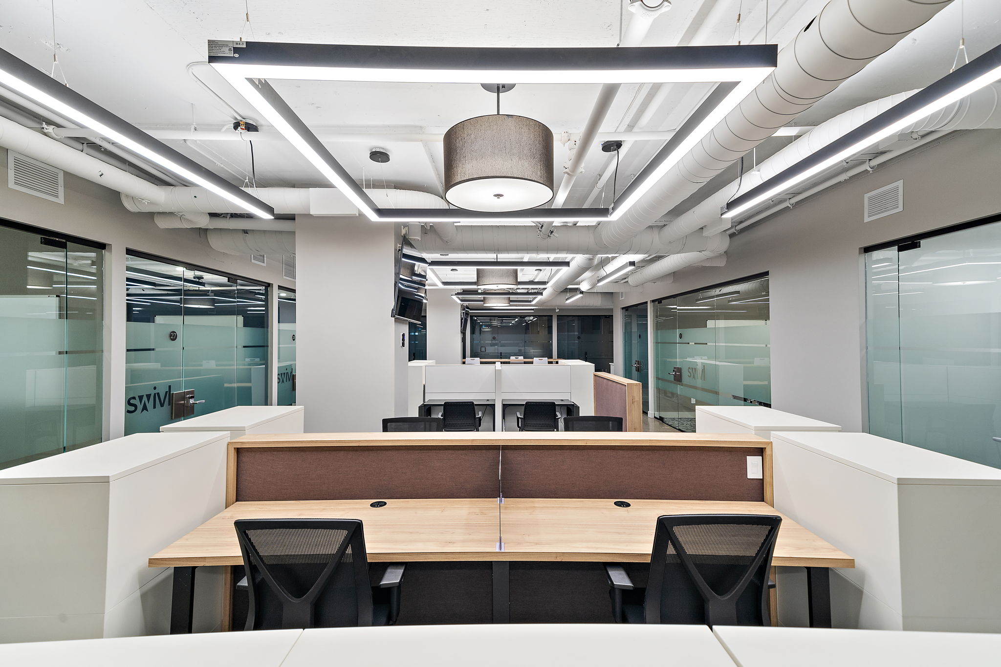 Dedicated desks and shared workspace at Swivl Queen Mary